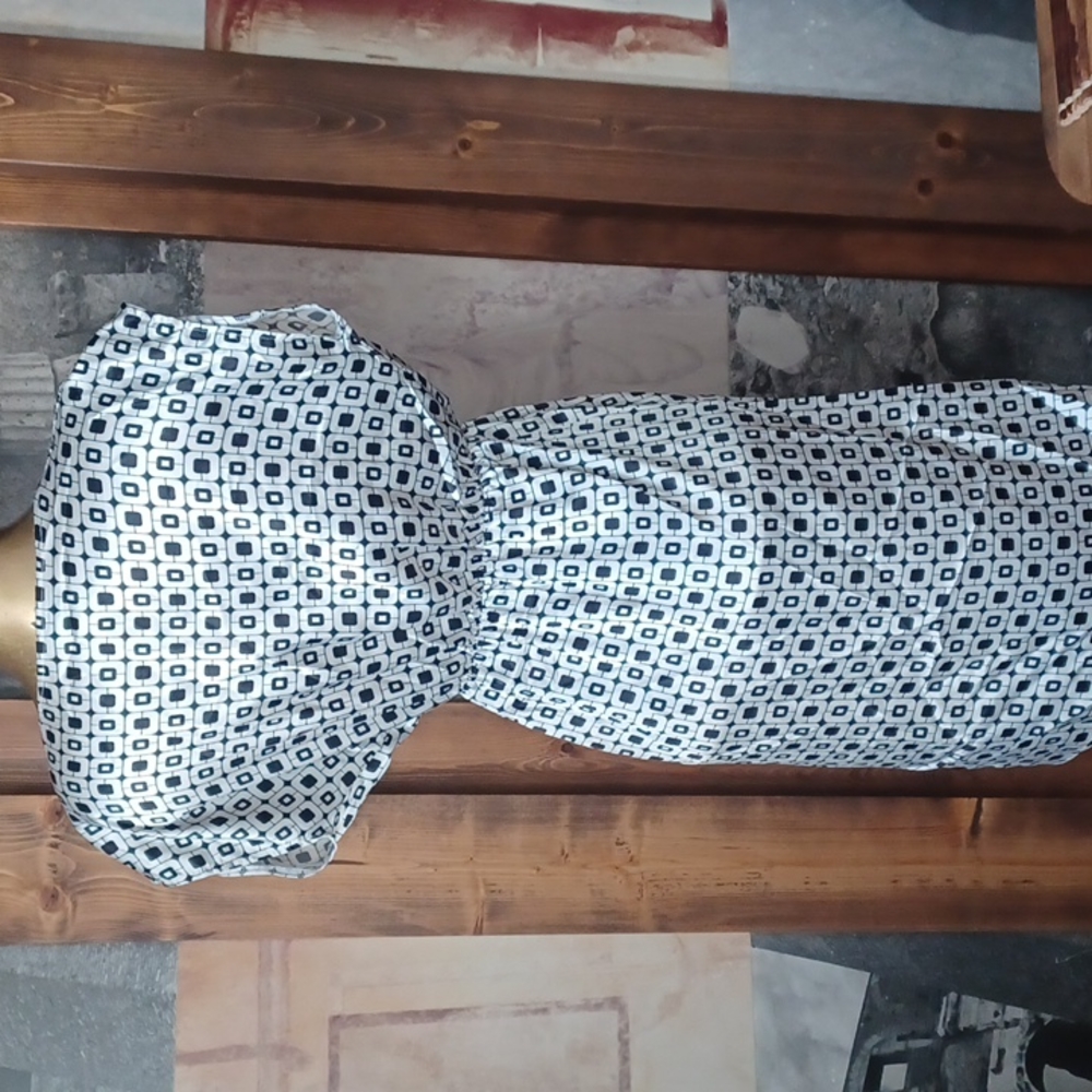 Dress - Picture 5 of 14